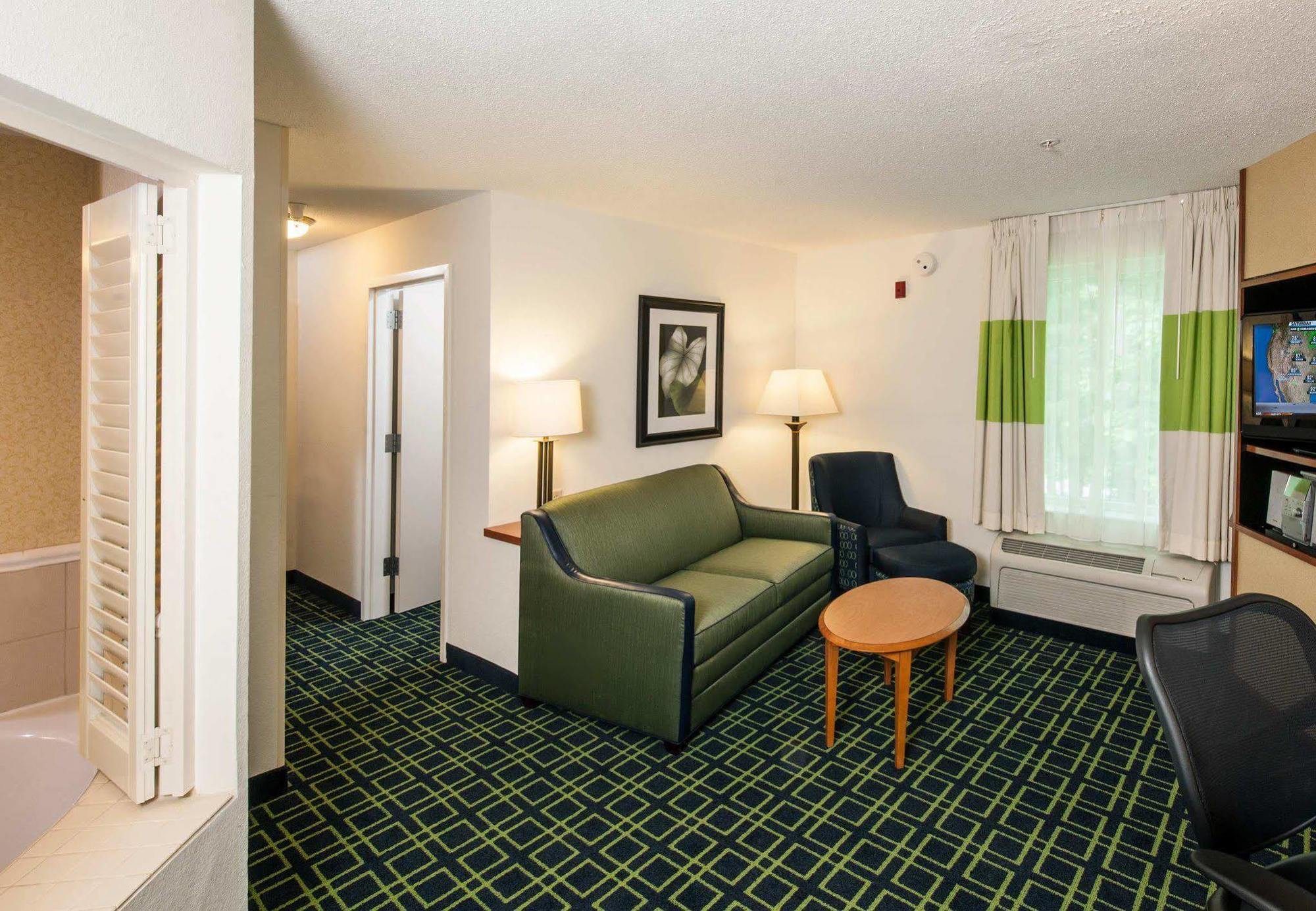 Fairfield Inn & Suites By Marriott Brunswick Freeport Exterior foto